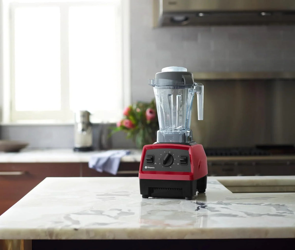 Explorer Blender, professional-grade product, capacity 48 ounces, black packaging