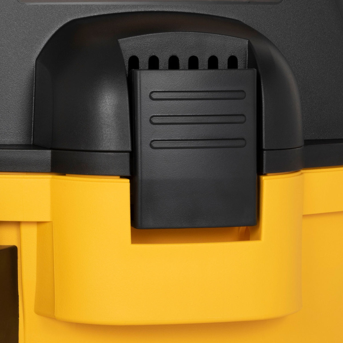 Poly Wet/Dry Vacuum with 20-ft Power Cord, 38-L