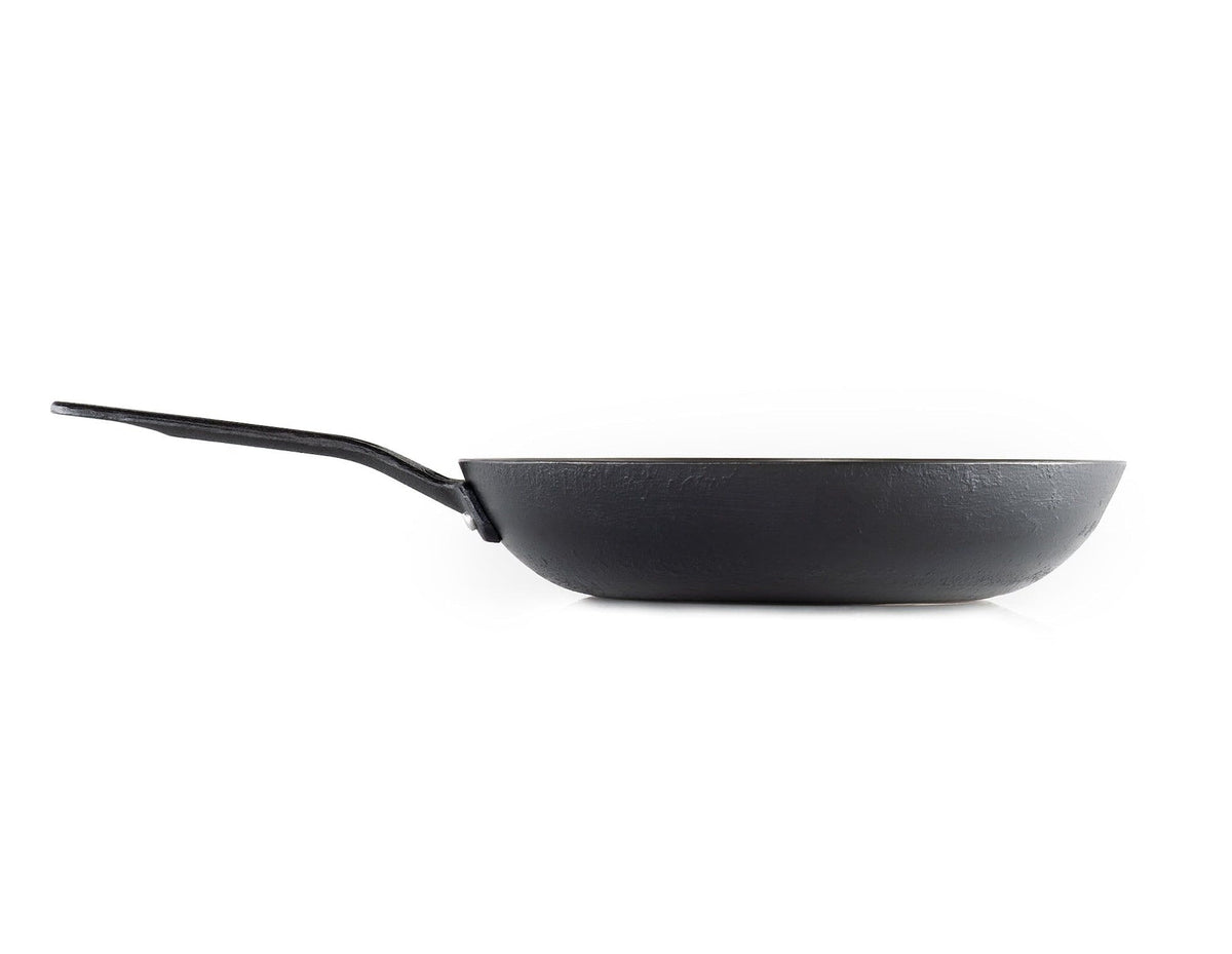 GSI Outdoors Guidecast Cast Iron Outdoor Camping Frying Pan, 10-in, Black