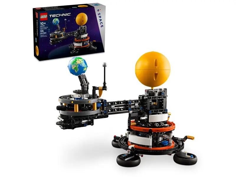 Technic Planet Earth and Moon in Orbit - 42179, 526-pcs, Ages 10+