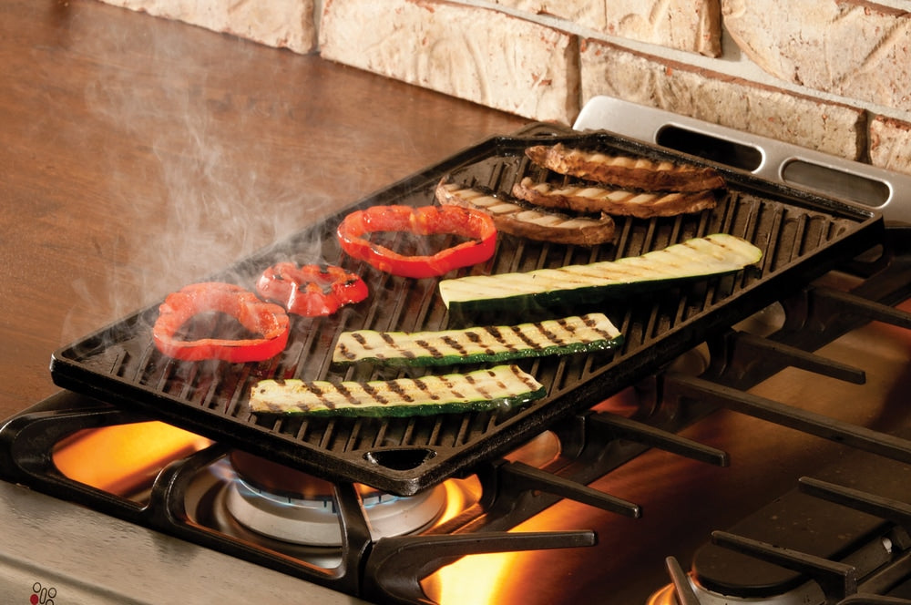 Lodge Seasoned Cast-Iron Griddle, 16.8-in